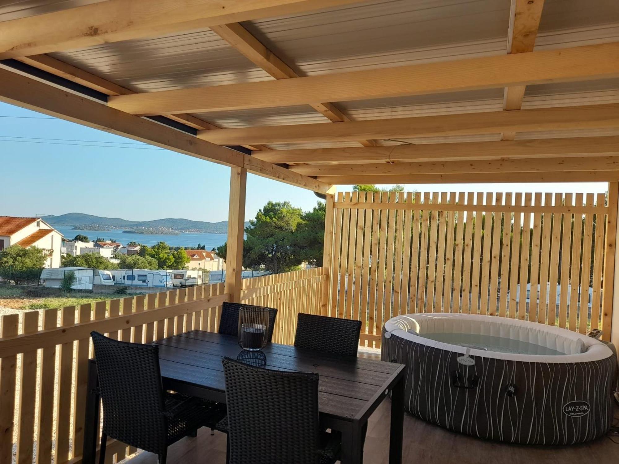 Ferienwohnung Tiny House Lily With Jacuzzi Sveti Filip i Jakov Exterior foto
