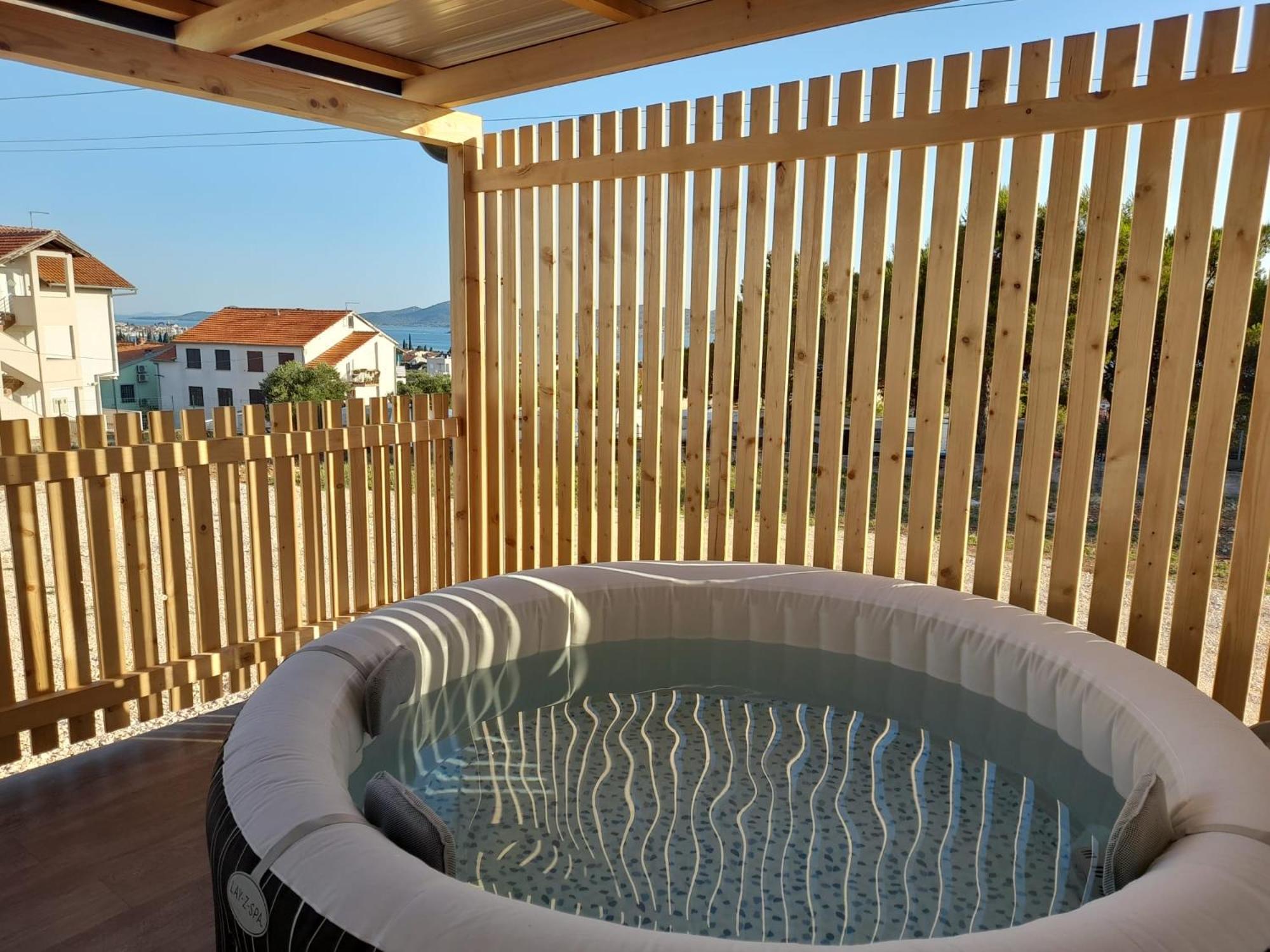 Ferienwohnung Tiny House Lily With Jacuzzi Sveti Filip i Jakov Exterior foto