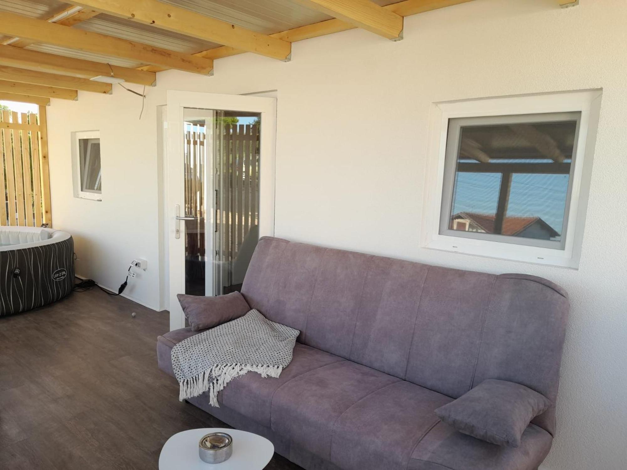 Ferienwohnung Tiny House Lily With Jacuzzi Sveti Filip i Jakov Exterior foto